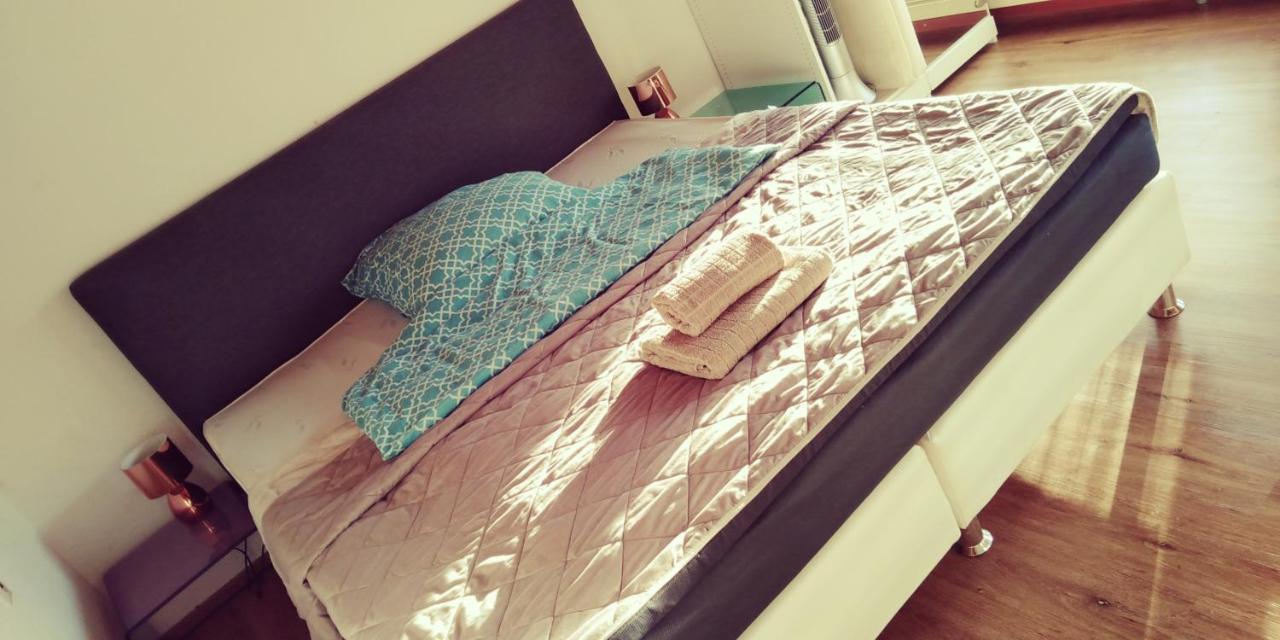 Bames Badurach Metzingen Stuttgart Apartman Bad Urach Kültér fotó